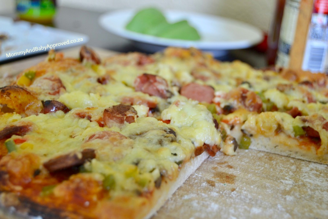 How to make super easy and delicious PIZZA – {Recipe}